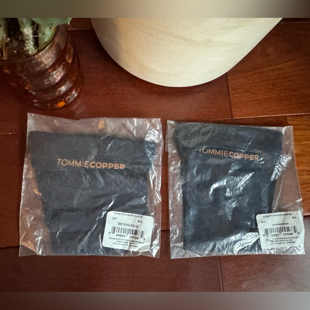 NWT Tommie Copper Vitality Elbow Sleeves- Bundle of 2, XL
